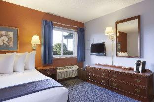 Travelodge By Wyndham Motel Of St Cloud Saint Cloud Room photo